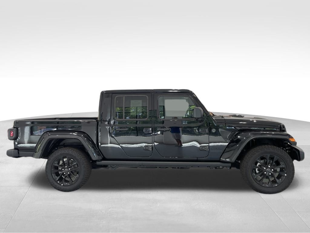 2024 Jeep Gladiator Sport photo 3