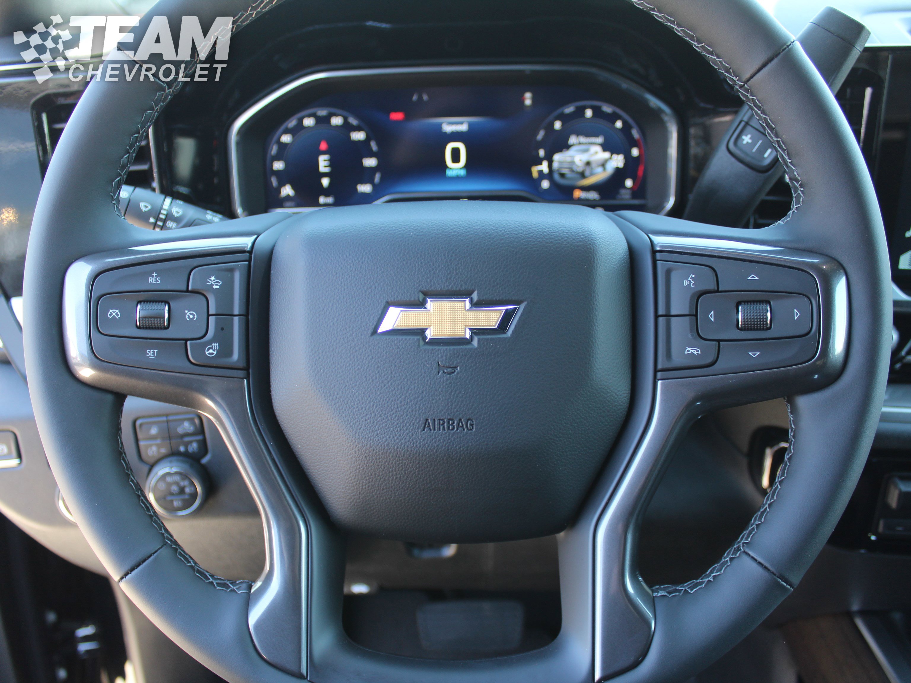 2025 Chevrolet Silverado 2500HD High Country photo 10
