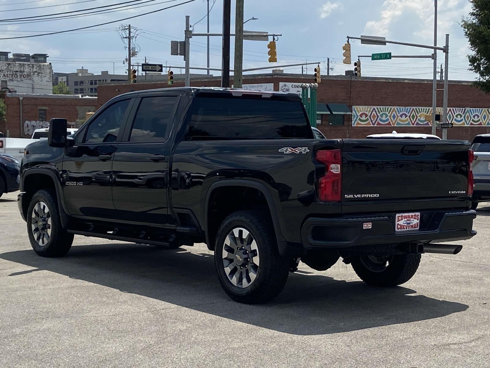 2024 Chevrolet Silverado 2500HD Custom photo 25