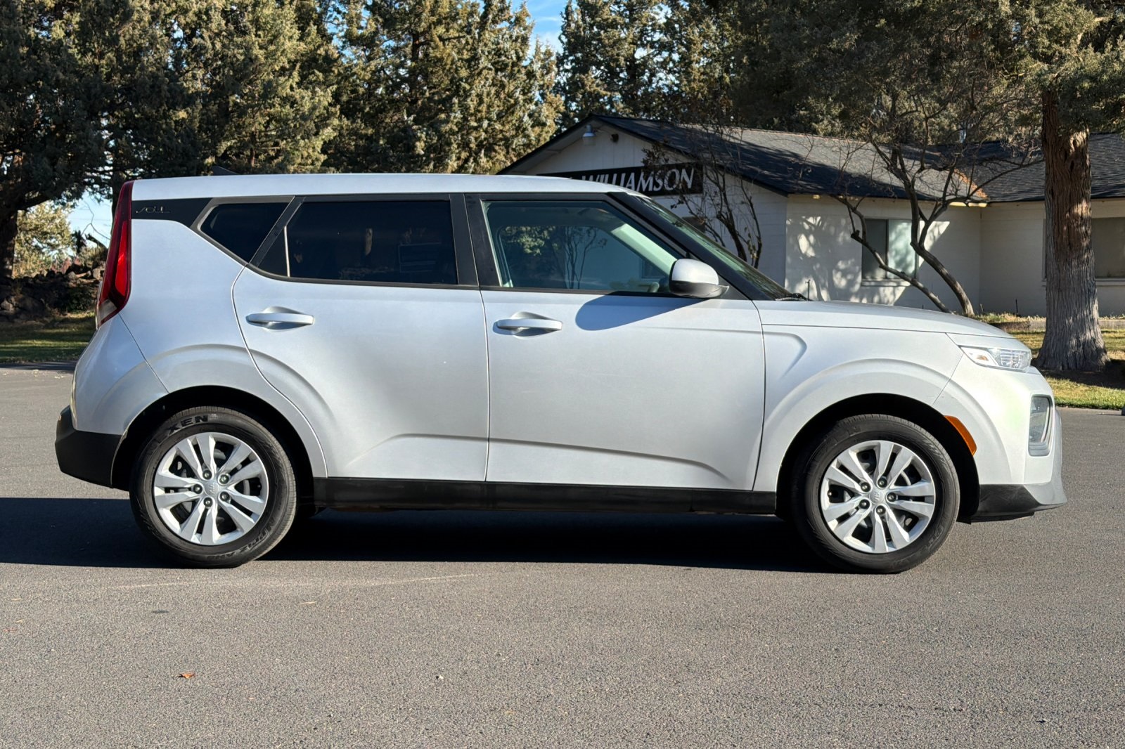 2021 Kia Soul LX photo 3