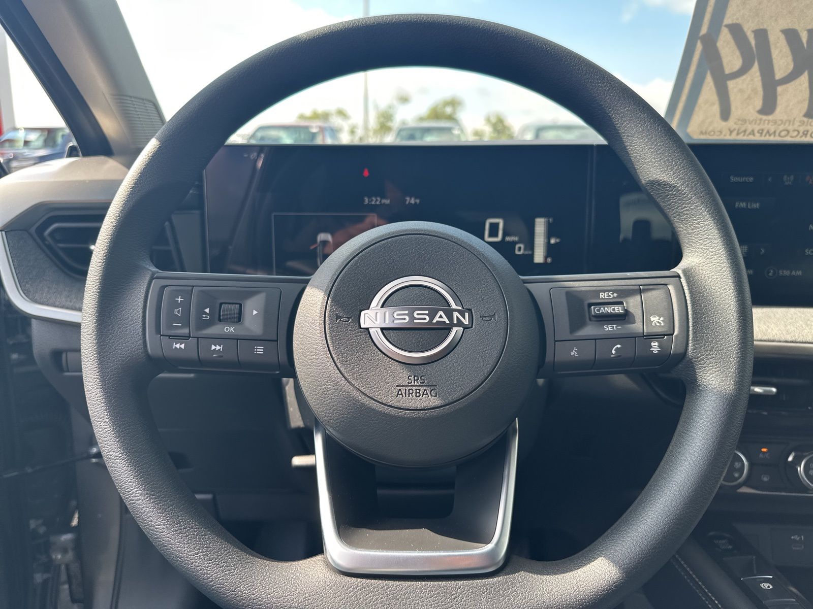 2025 Nissan Kicks SV photo 14