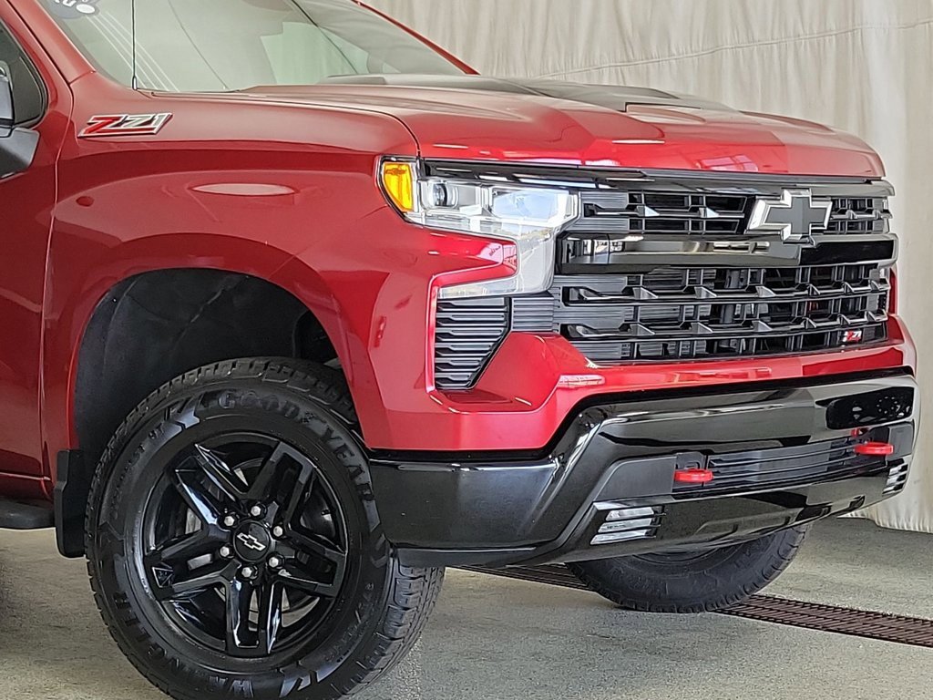 2024 Chevrolet Silverado 1500 LT Trail Boss photo 2