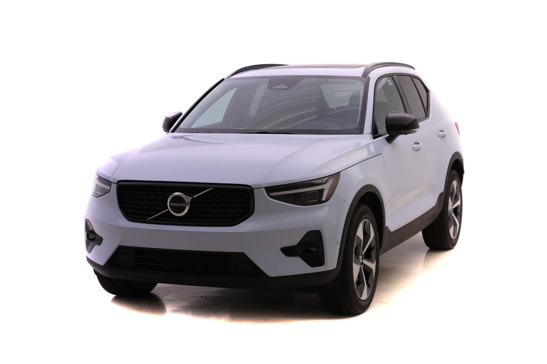 2026 Volvo XC40