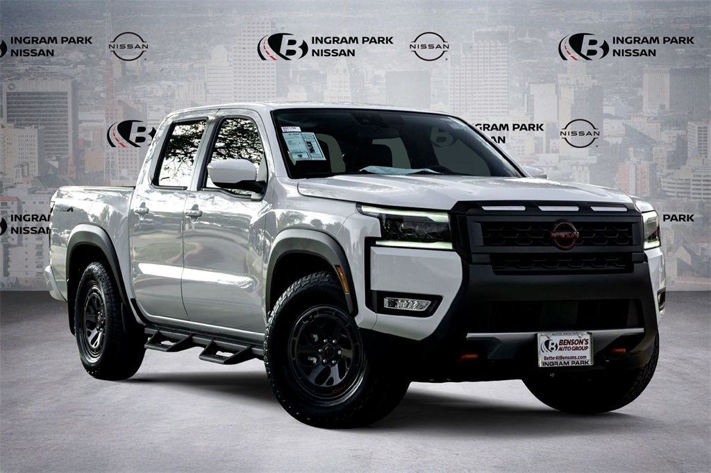 2026 Nissan Frontier PRO-X's photo