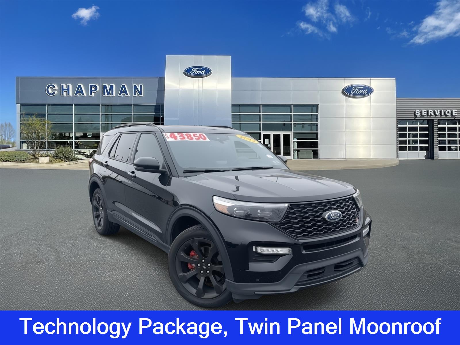 2023 Ford Explorer ST's photo