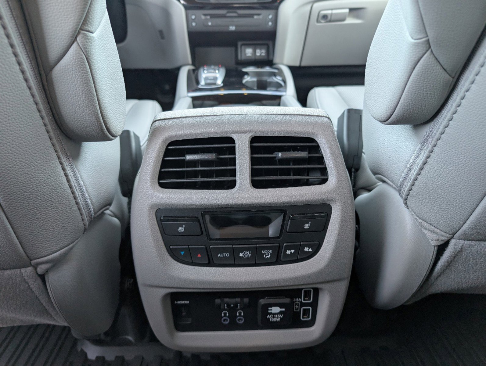 2022 Honda Pilot Elite photo 26