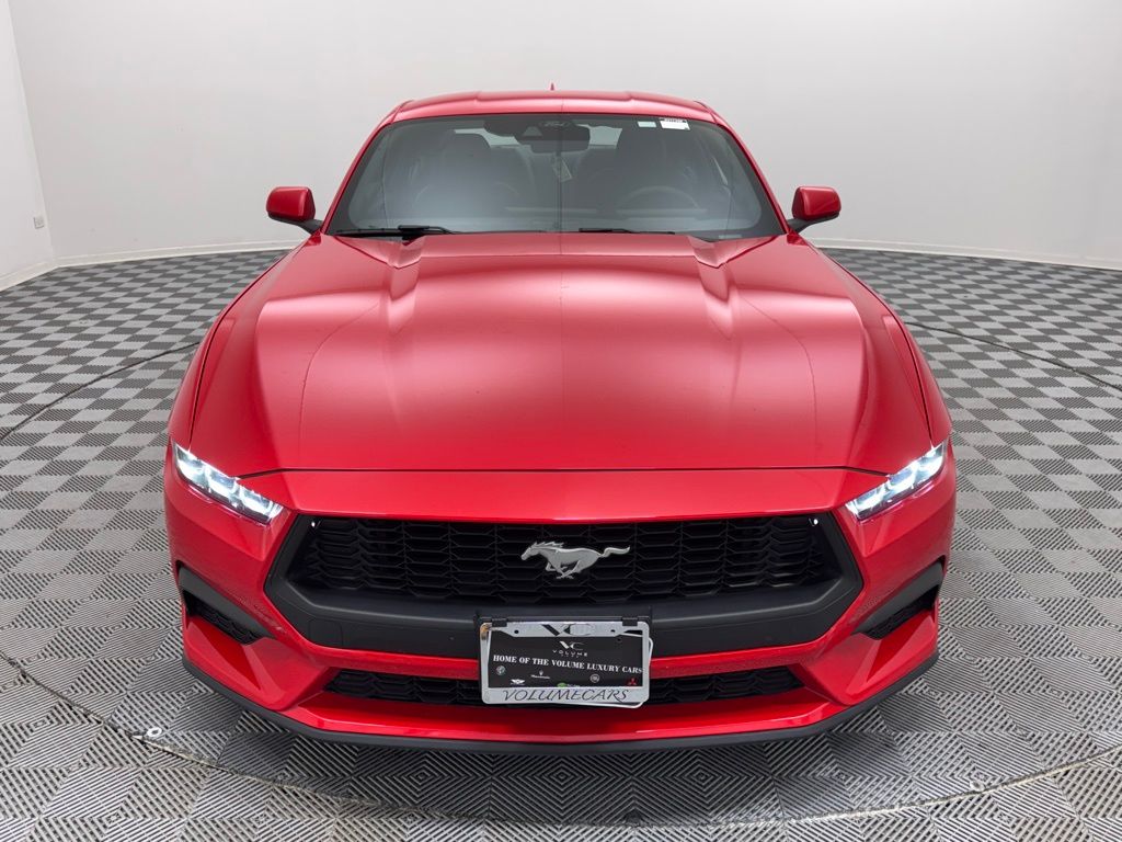 2024 Ford Mustang EcoBoost photo 2