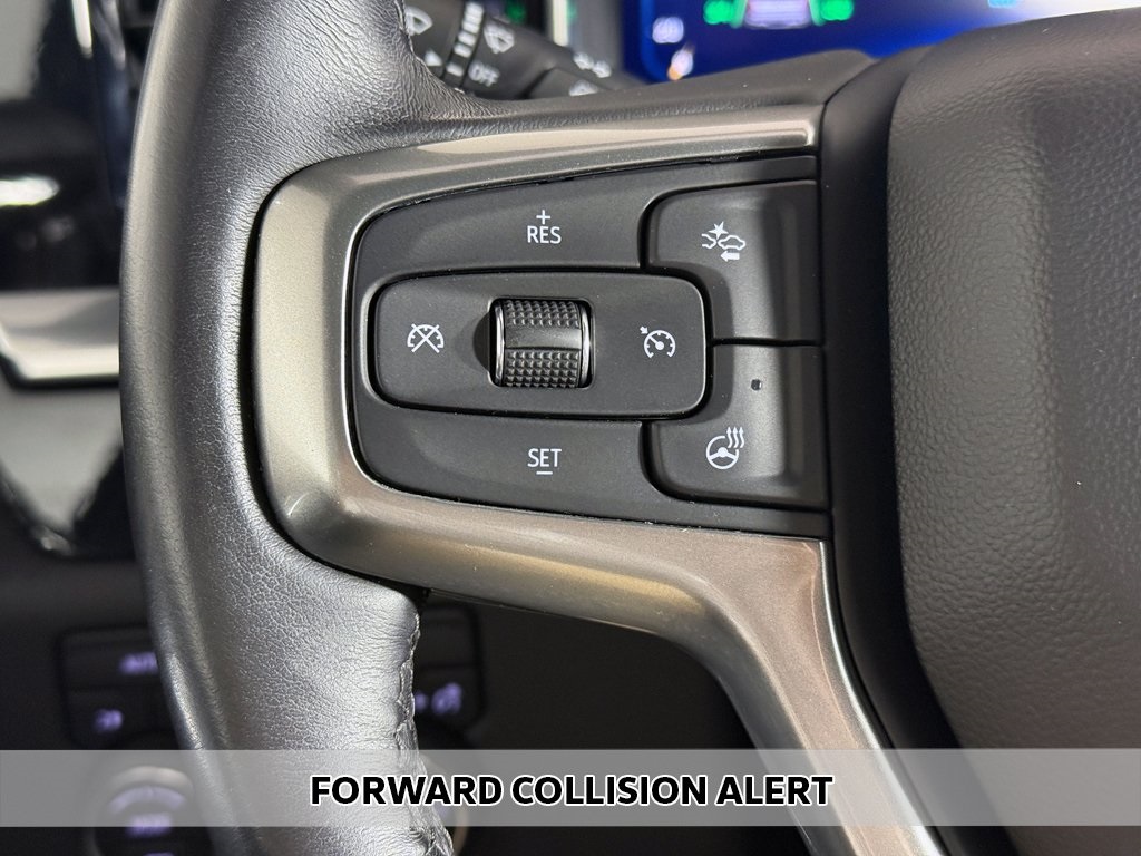 2022 Chevrolet Silverado 1500 LT photo 2