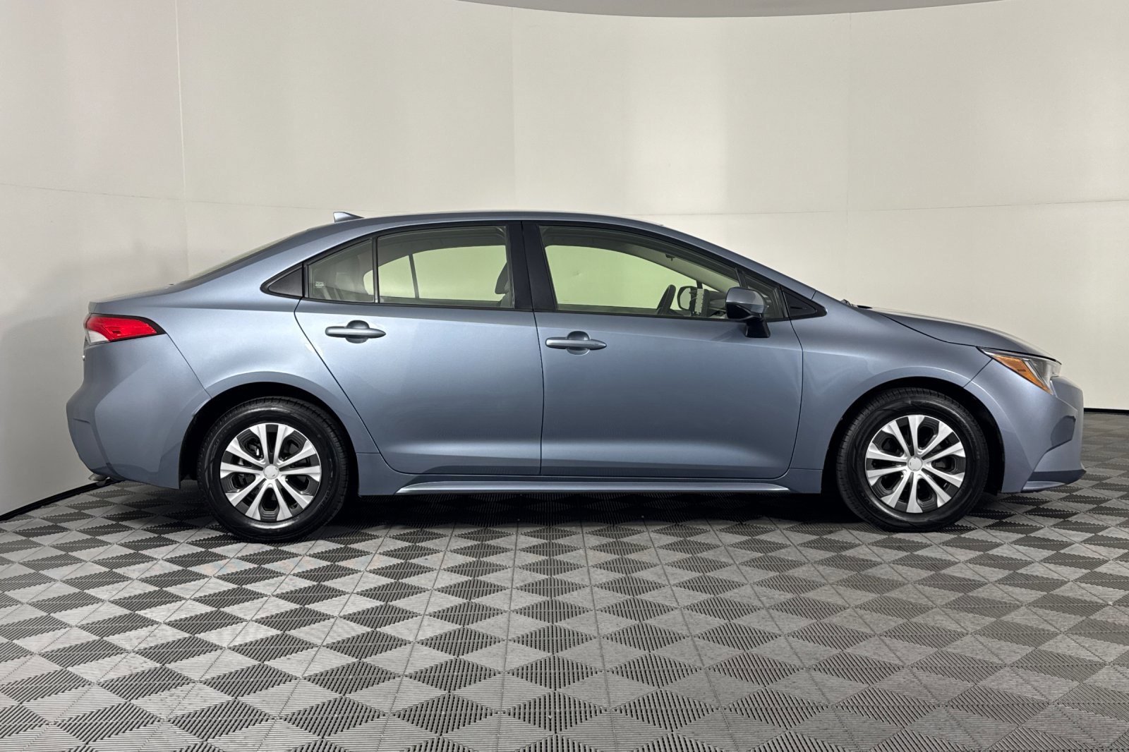 Certified 2022 Toyota Corolla LE with VIN JTDEAMDE0NJ041195 for sale in Northfield, Minnesota