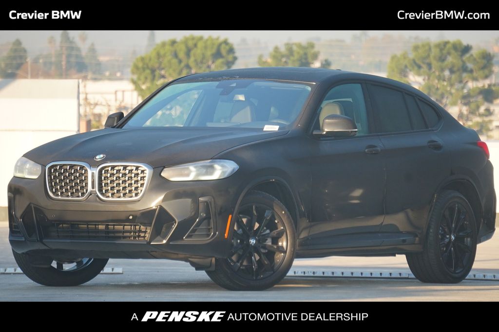 2025 BMW X4 30i's photo