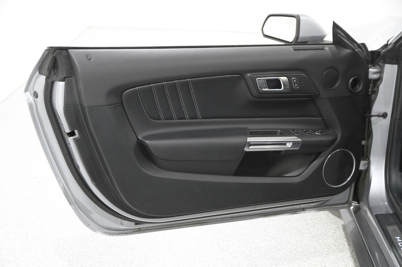2023 Ford Mustang EcoBoost Premium Convertible photo 5