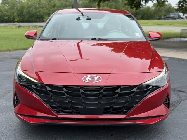 2023 Hyundai Elantra SEL photo 2