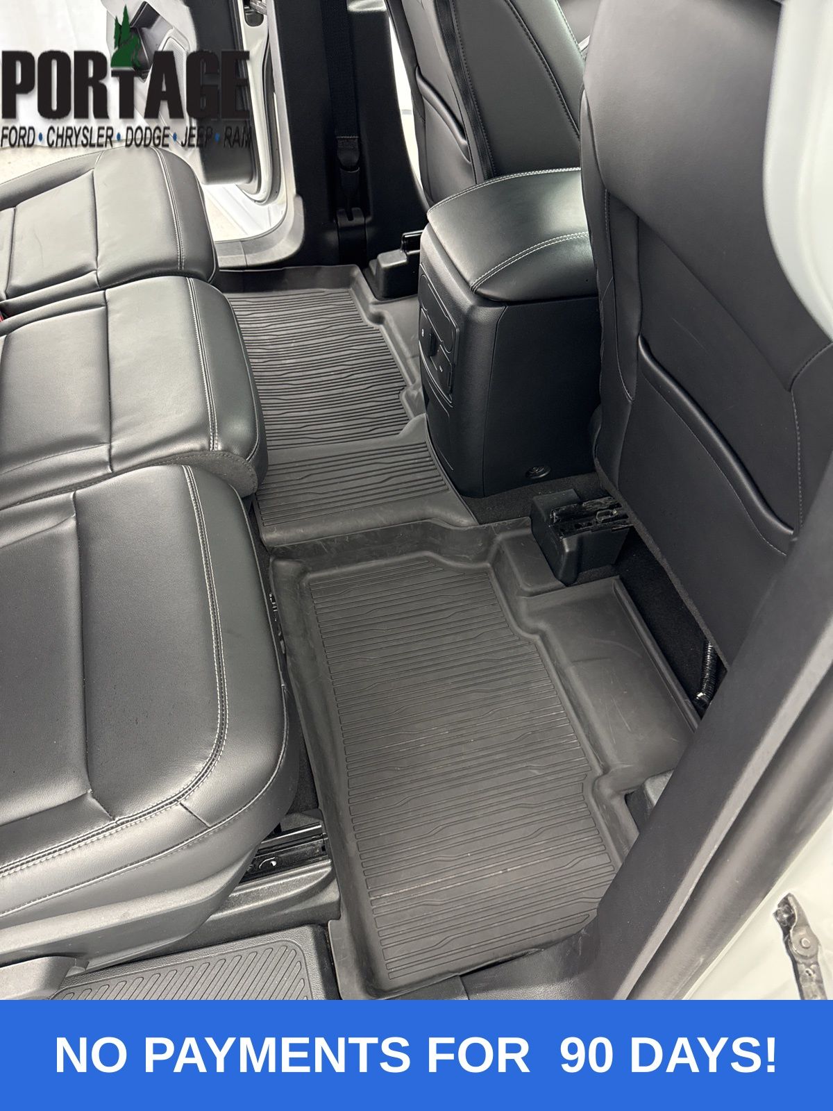 2023 Ford Explorer XLT photo 20