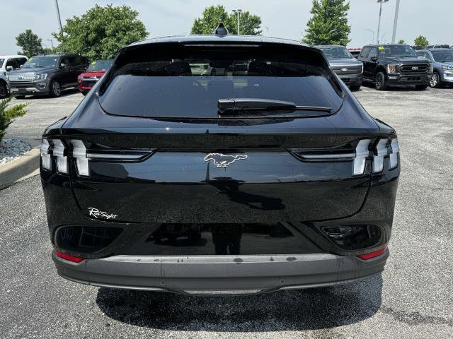 2025 Ford Mustang Mach-E Premium photo 4