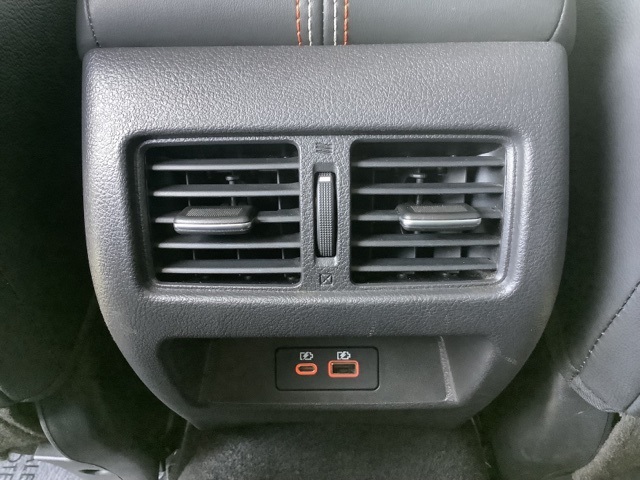 2023 Nissan Altima SR photo 13