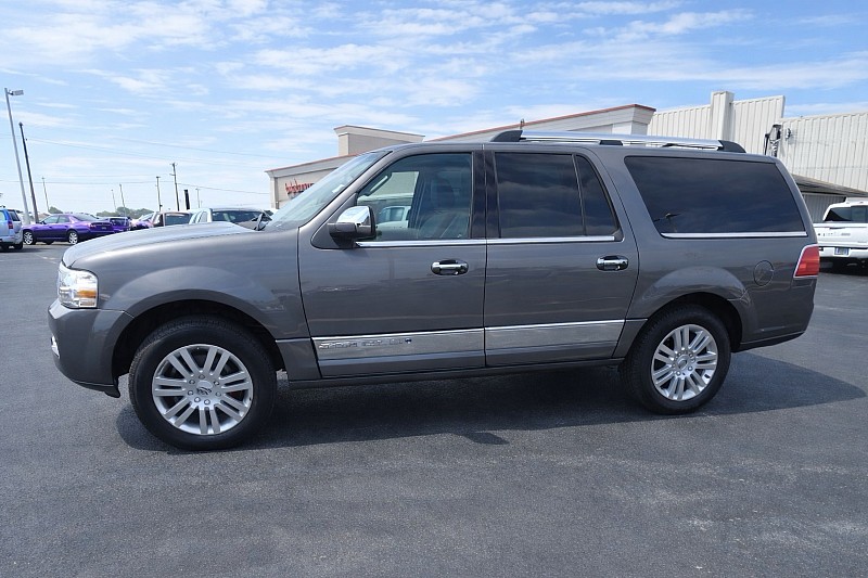 2013 Lincoln Navigator Base