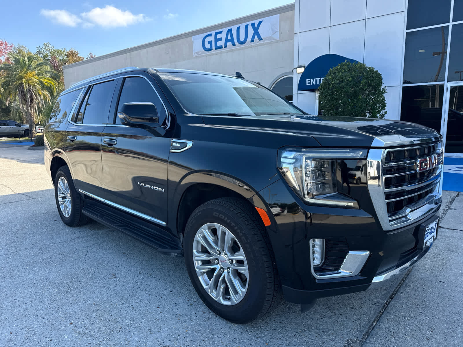 2022 GMC Yukon SLT's photo