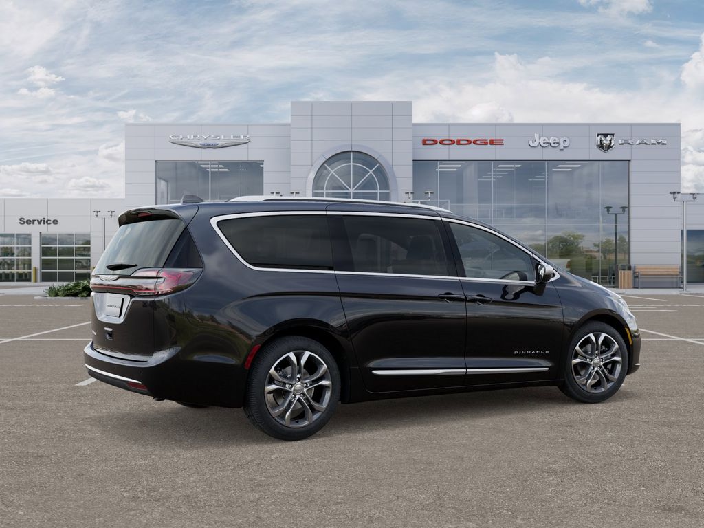2026 Chrysler Pacifica Pinnacle photo 4