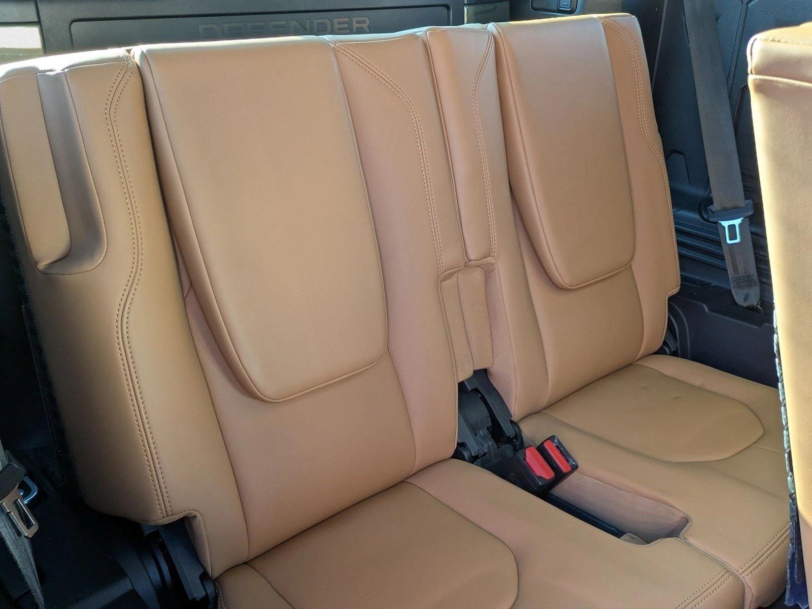 2023 Land Rover Defender S photo 20