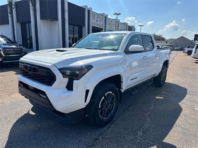 2024 Toyota Tacoma SR5 photo 3