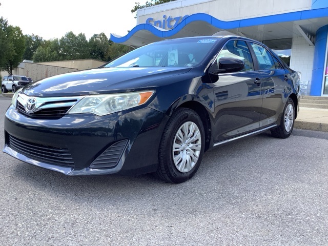 2012 Toyota Camry LE photo 2