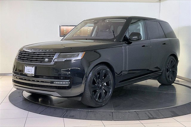 2023 Land Rover Range Rover SE's photo