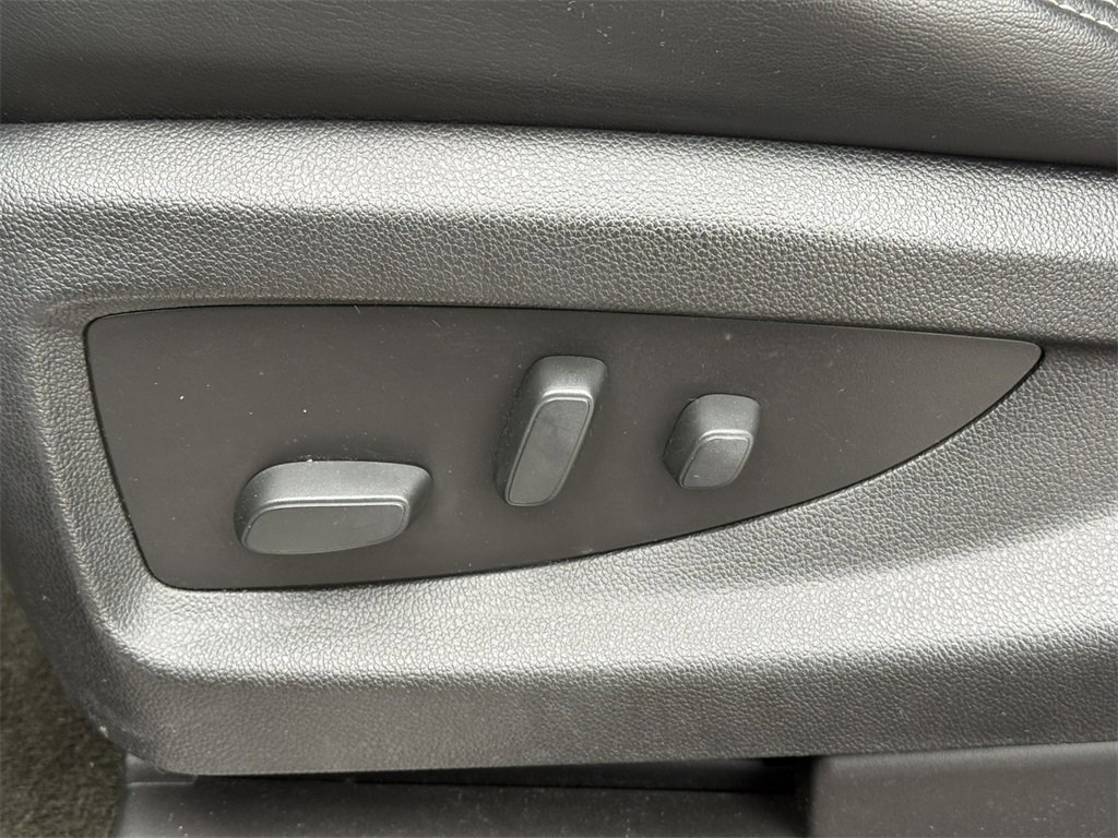 2018 GMC YUKON - Image 15