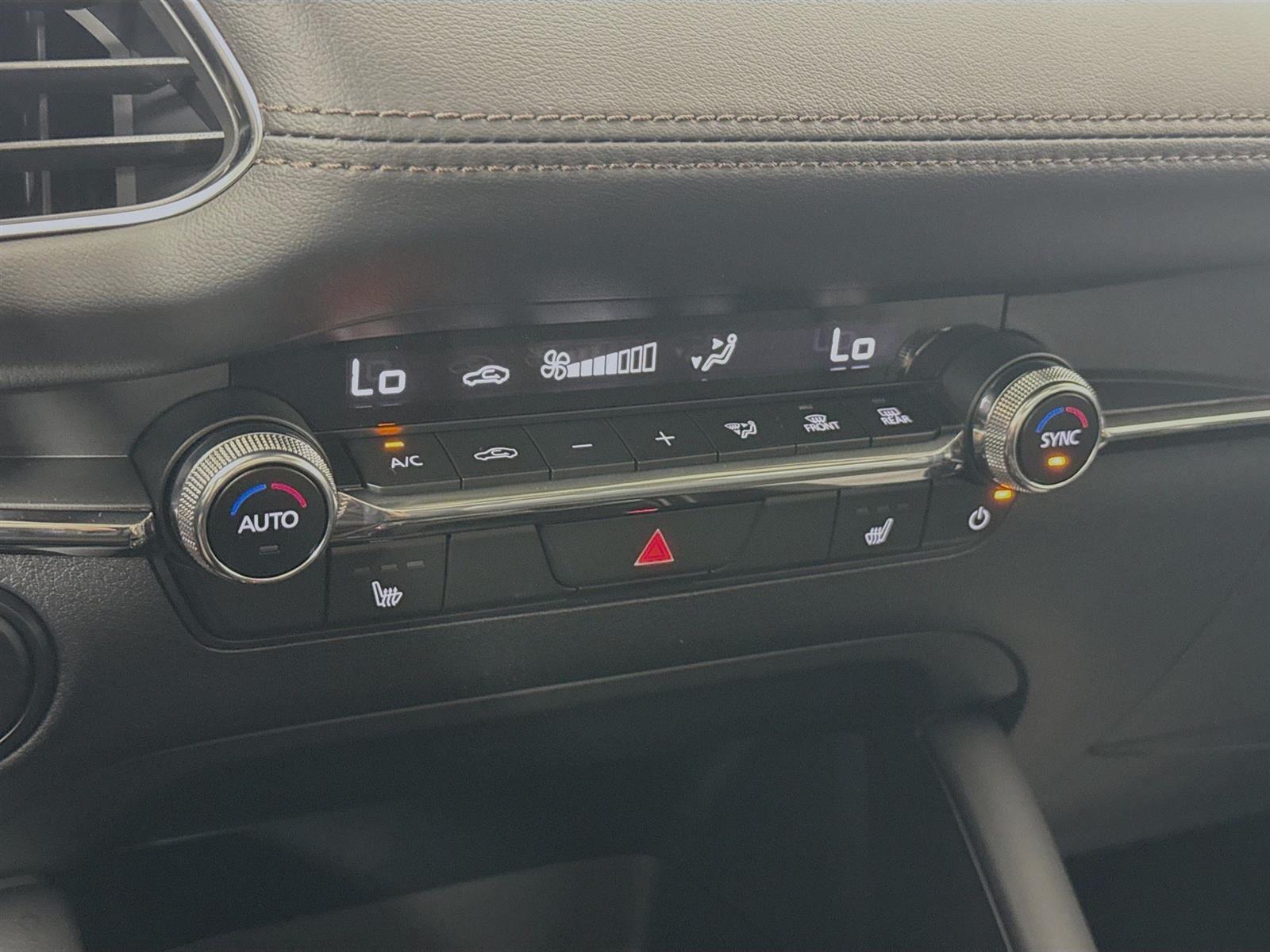2025 Mazda Mazda3 2.5 s Preferred photo 23