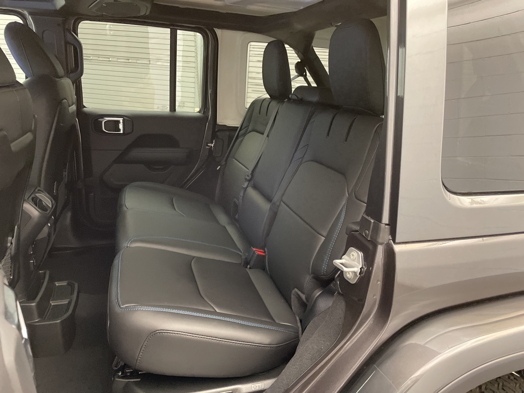 2025 Jeep Wrangler Rubicon 4xe photo 11