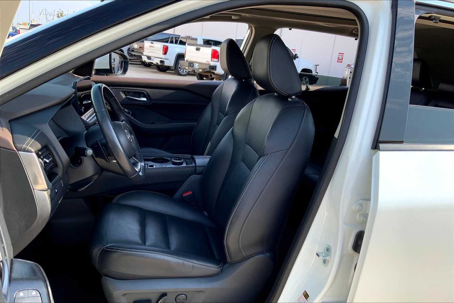 2023 Nissan Rogue SL photo 6