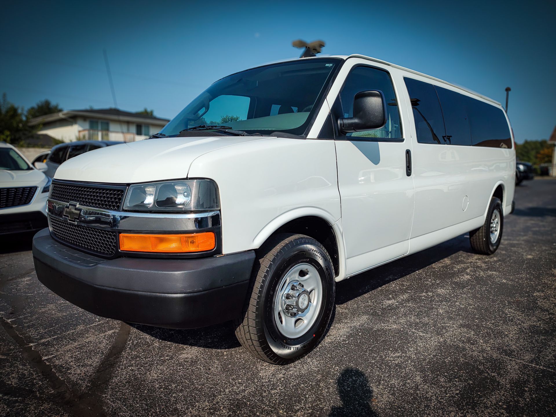 2017 Chevrolet Express 3500 LT photo 10