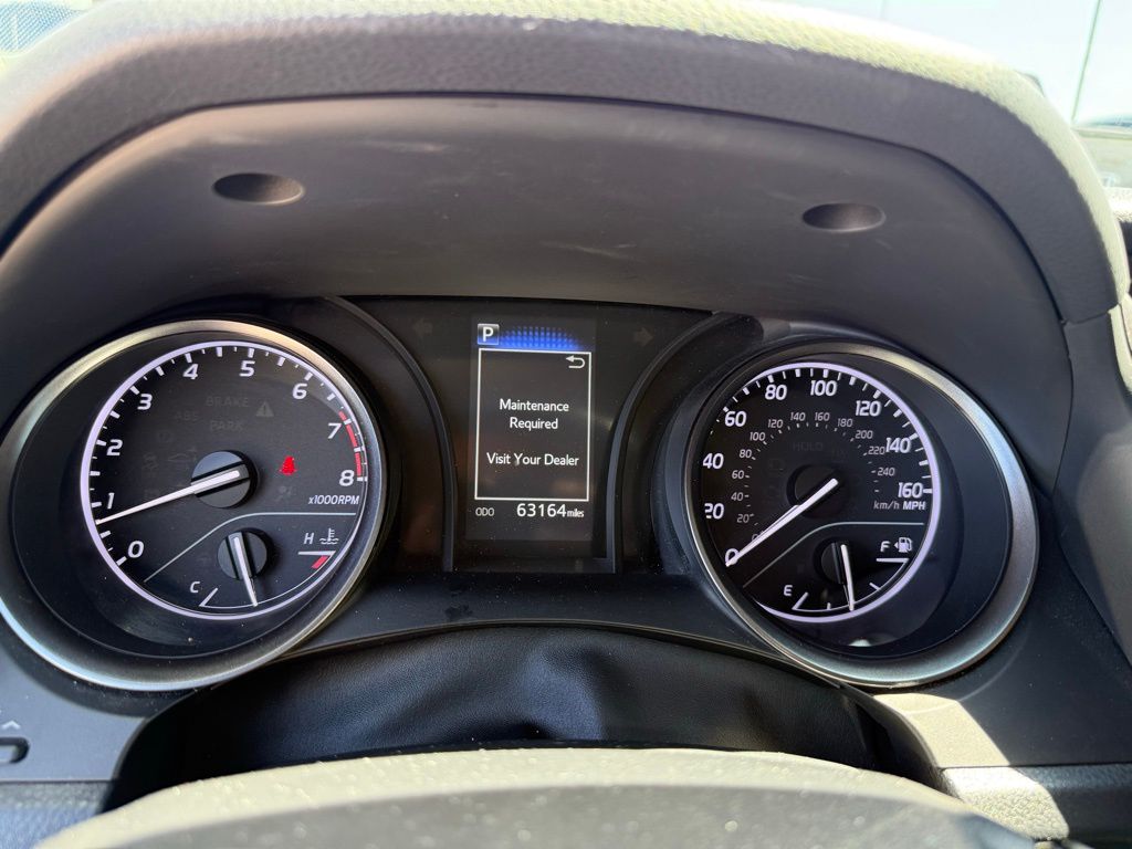 2022 Toyota Camry SE photo 11