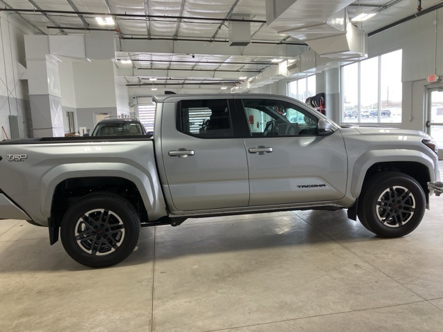 2024 Toyota Tacoma TRD Sport photo 6
