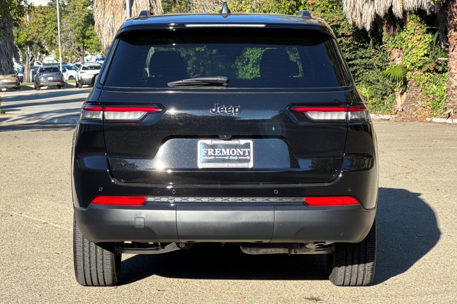 2025 Jeep Grand Cherokee Altitude photo 3
