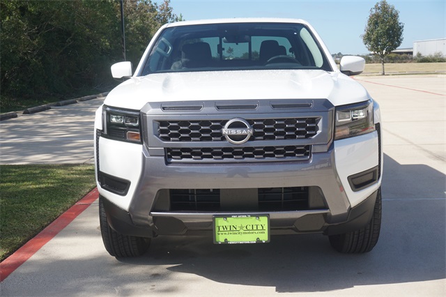 2026 Nissan Frontier SV photo 2