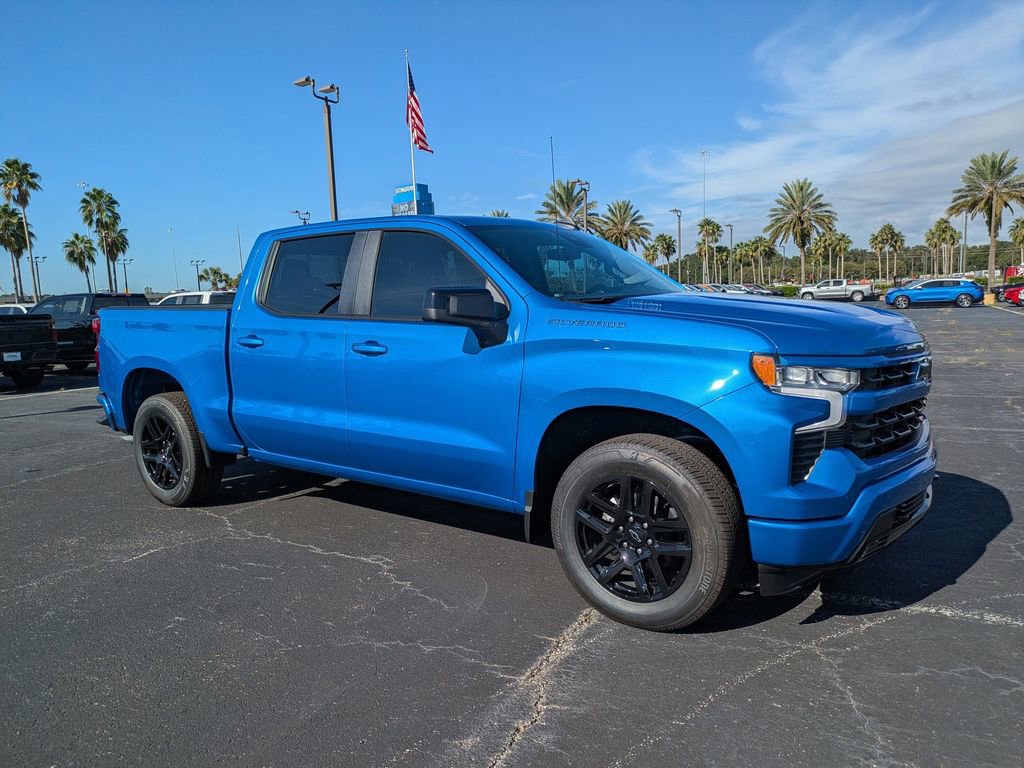 2025 Chevrolet Silverado RST photo 2