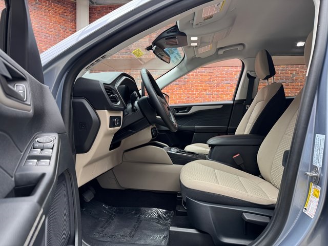 2022 Ford Escape SE photo 22
