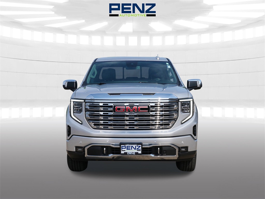 Used 2022 GMC Sierra 1500 Denali Denali with VIN 1GTUUGET4NZ565288 for sale in Rochester, Minnesota