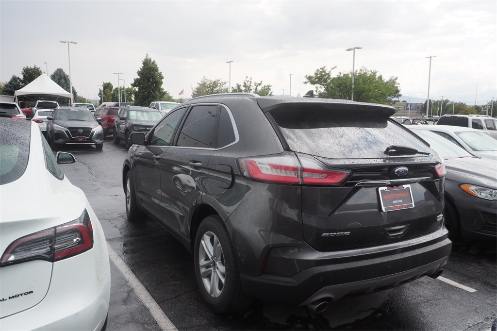 2020 Ford Edge SEL photo 4