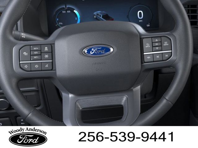 2025 Ford F-150 Lightning Lariat photo 12