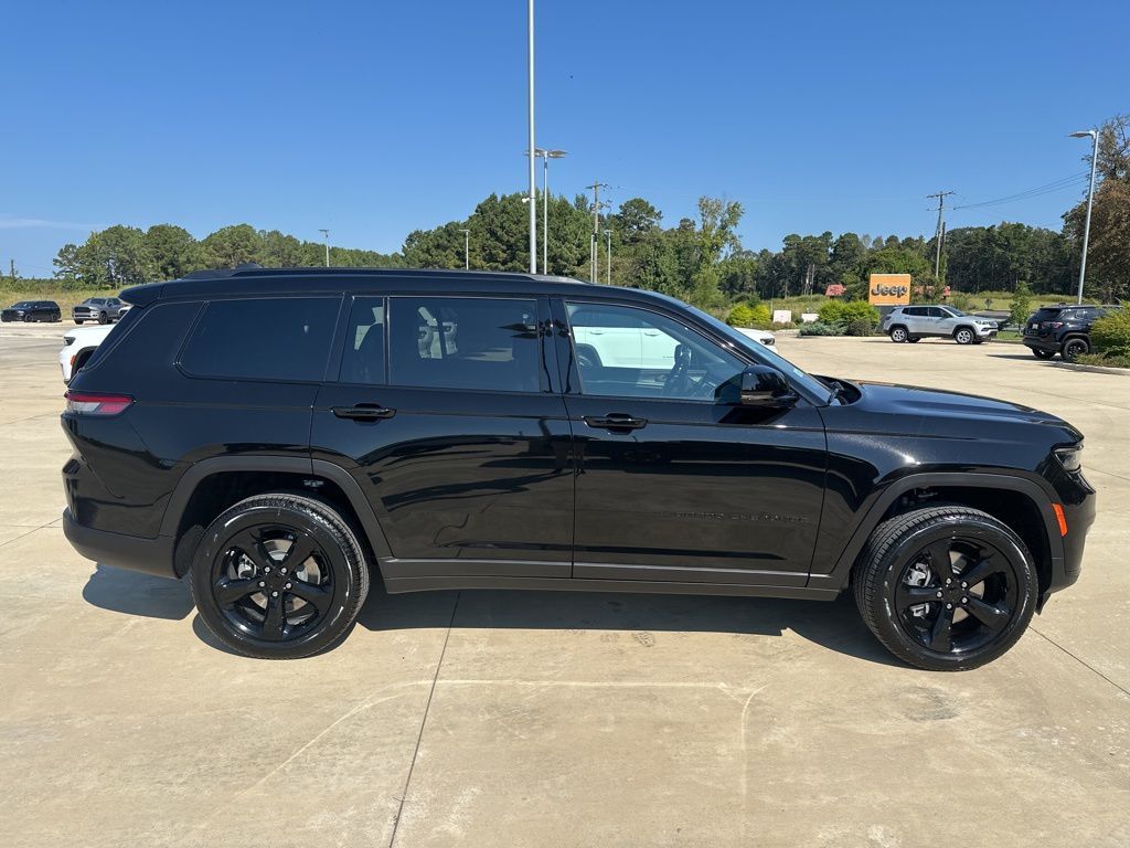 2025 Jeep Grand Cherokee Limited photo 5