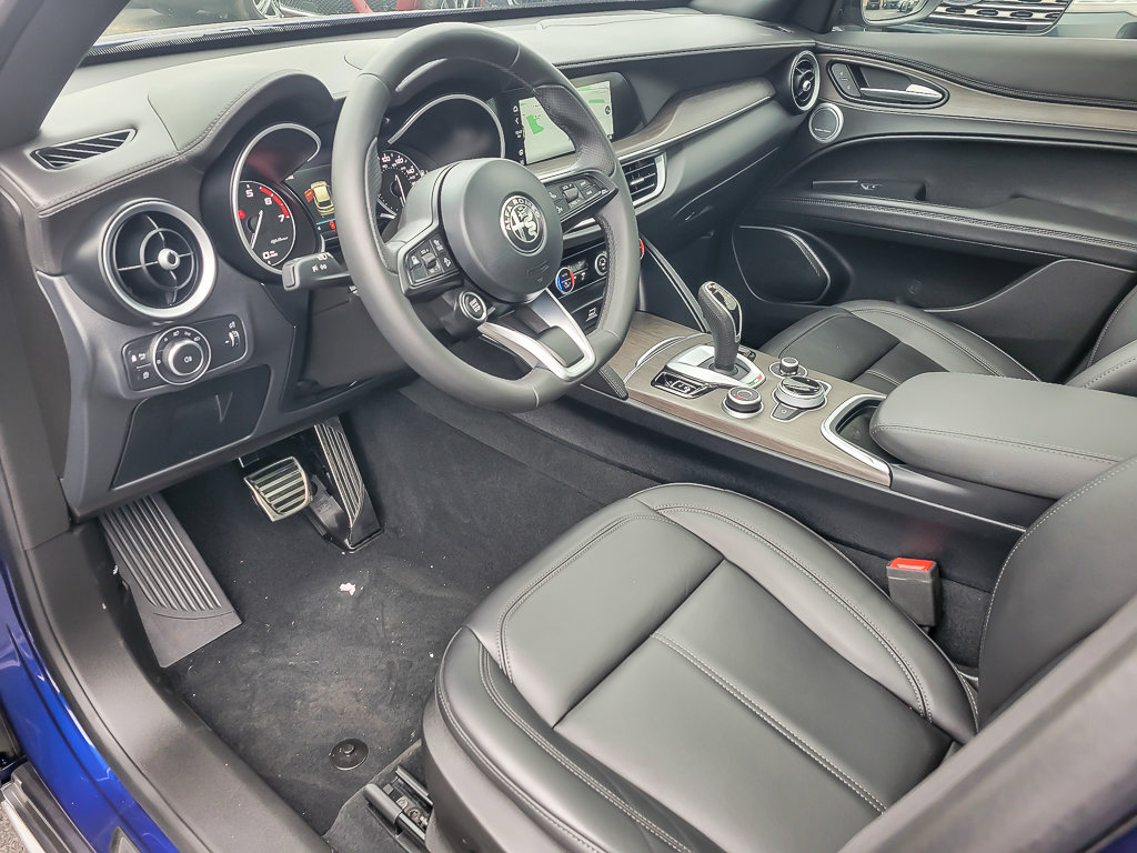 2023 ALFA ROMEO STELVIO - Image 10