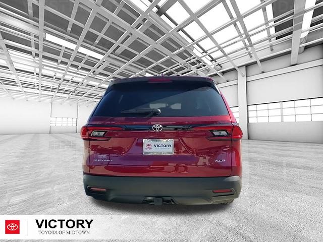 2026 Toyota Highlander Hybrid XLE photo 3