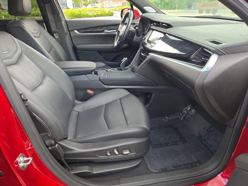 2023 Cadillac XT6 Premium Luxury photo 8