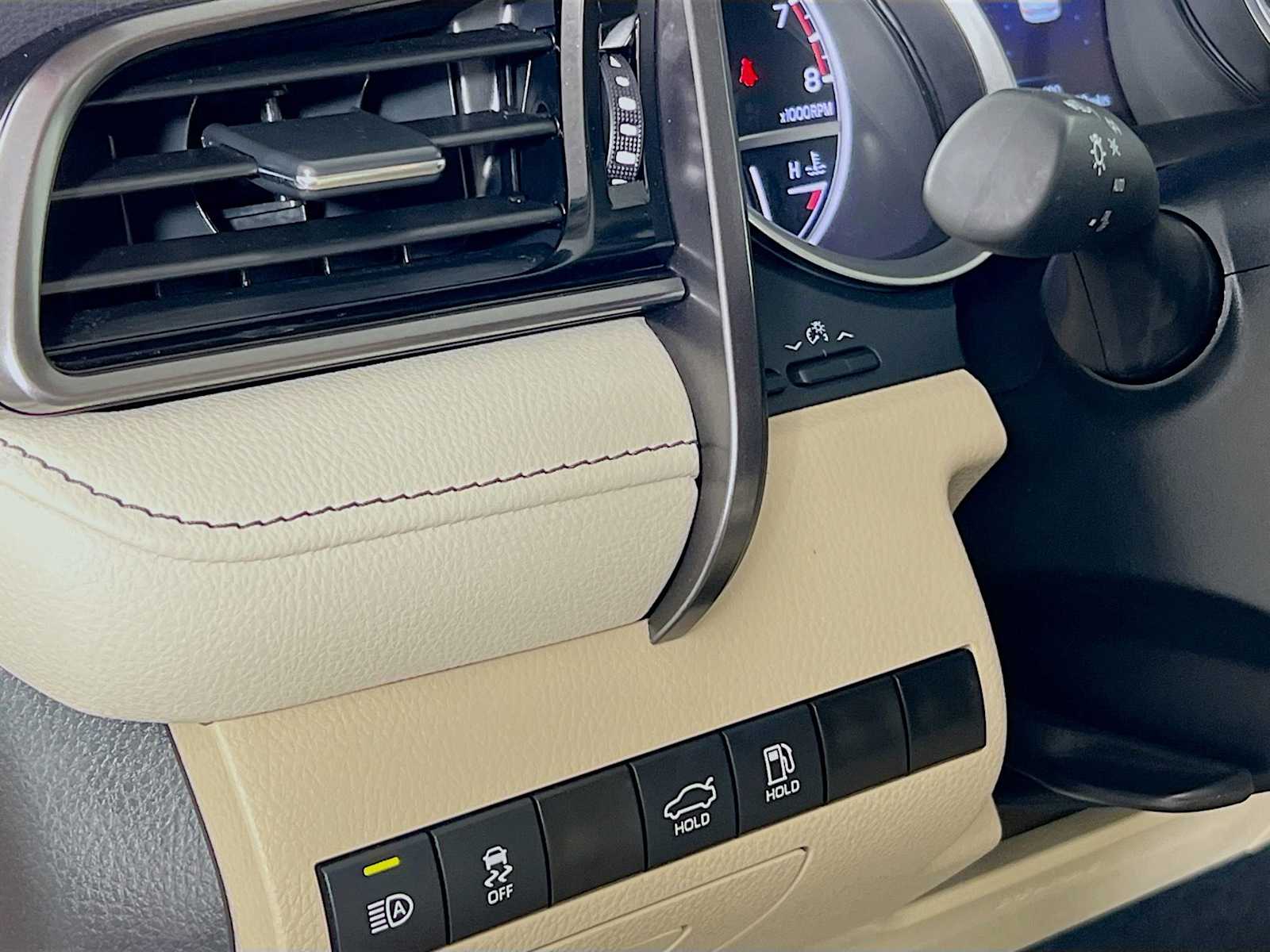 2023 Toyota Camry LE photo 9