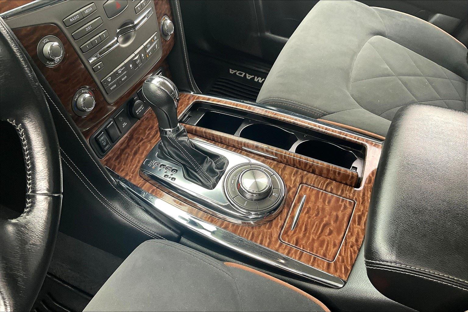 2019 Nissan Armada SV photo 12