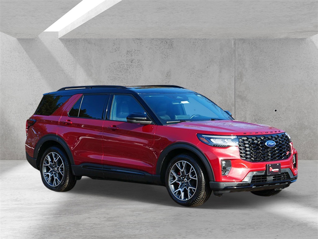 2025 Ford Explorer ST's photo