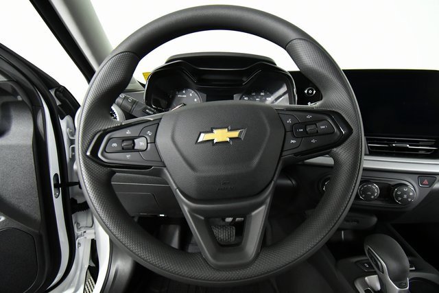 2026 Chevrolet Trax LS photo 2