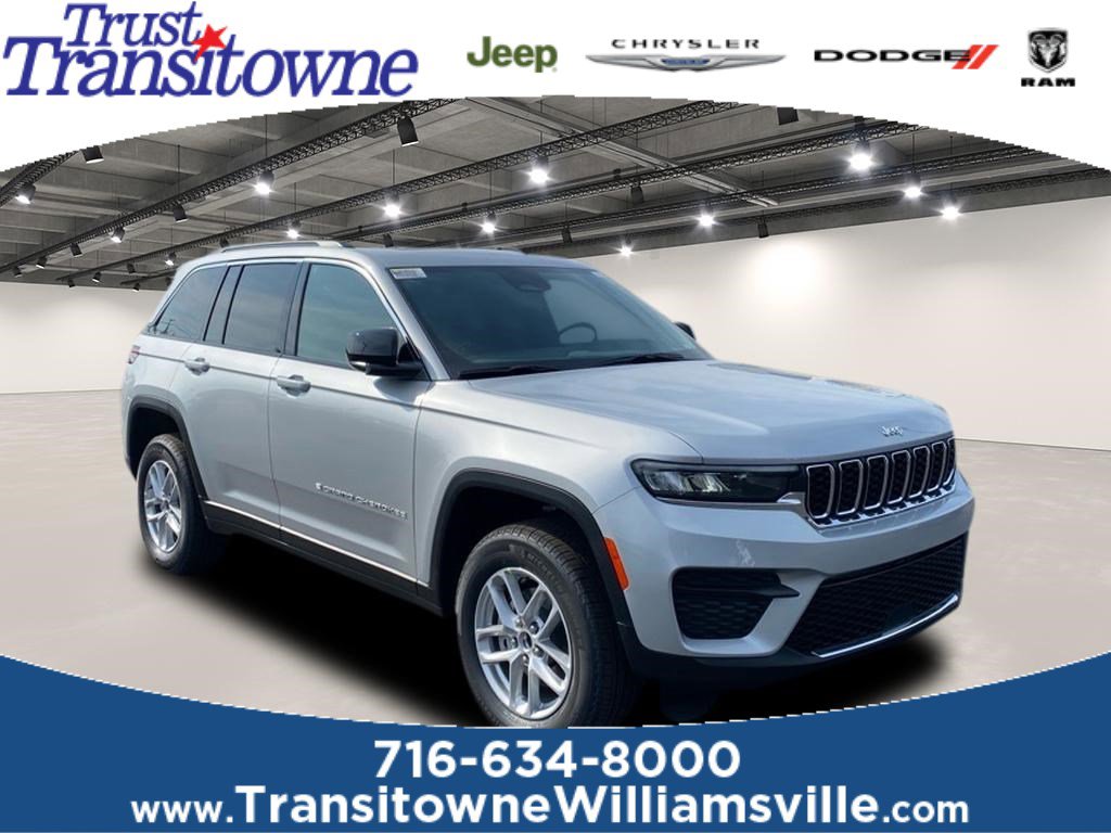 2025 Jeep Grand Cherokee Laredo's photo