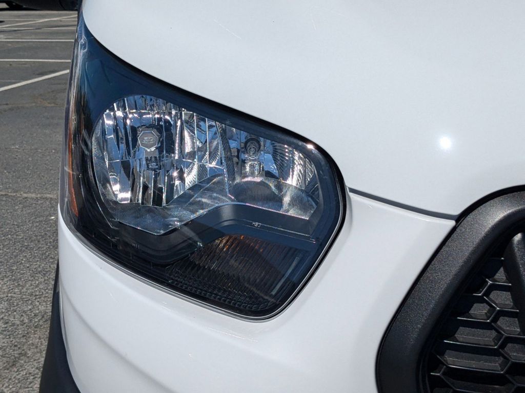 2025 Ford Transit photo 9